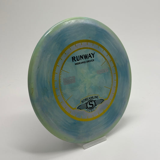 Streamline Runway | Cosmic Neutron